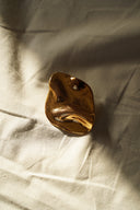 Broche oro AM:PM x KOS