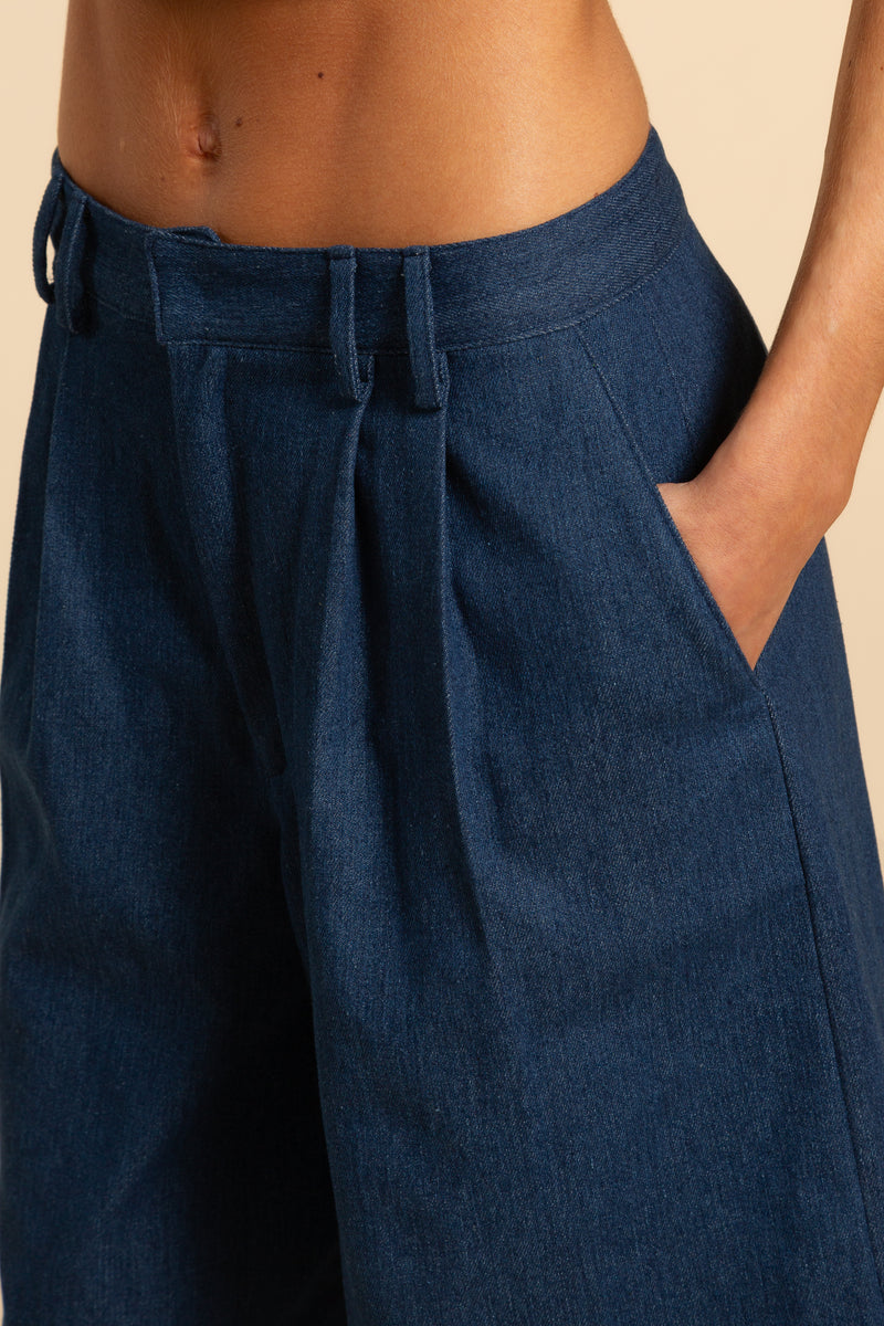 Bermuda denim