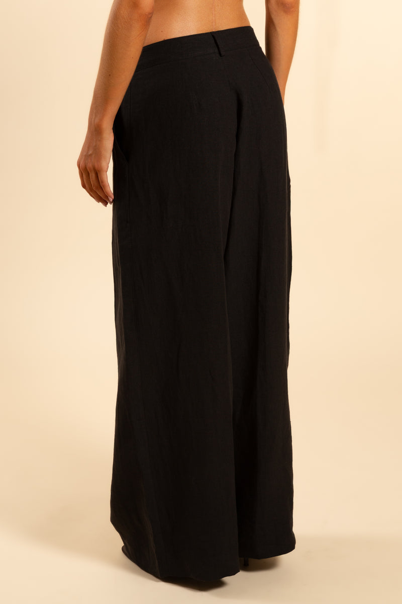 PM linen trousers