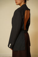 Open back blazer 001