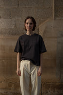 The T-shirt gris